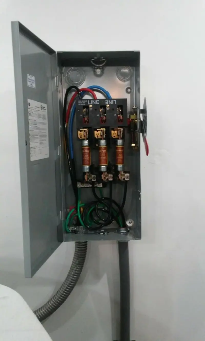 Three-phase disconnect switch installed for Electrical Wiring & Rewiring in Gardiner